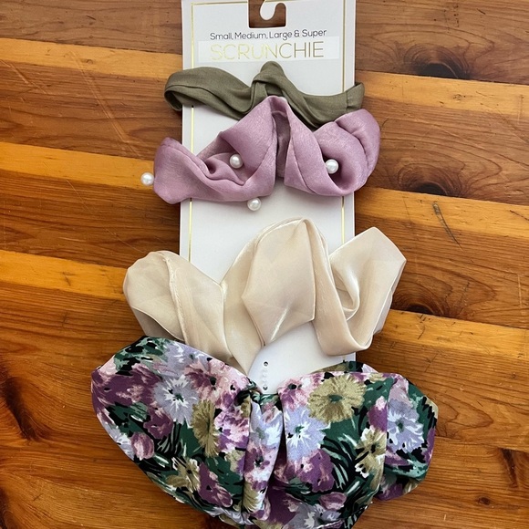 Scrunchies - Picture 4 of 4